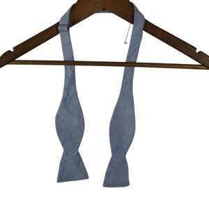 Vineyard Vines Custom Collection Chambray Bow Tie Silk Hand Made USA $85